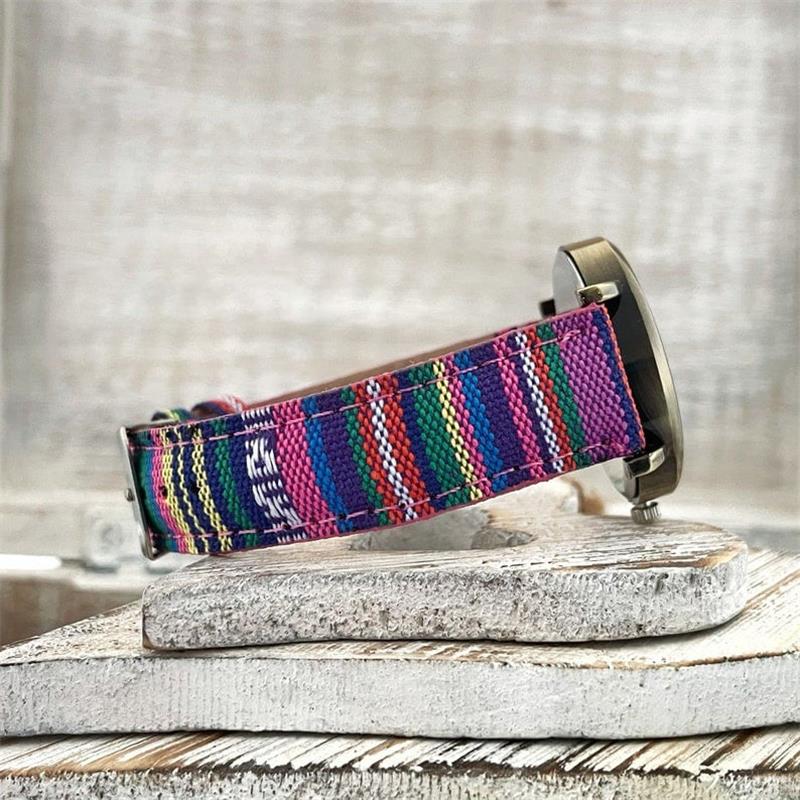 Amore Vintage Dameshorloge met Regenboog Patroon en Gevlochten Band