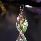 Fijne Moldaviet Ketting – Groene Moldaviet Hanger, Handgemaakt met Verstelbare Ketting – Zahara Lyra