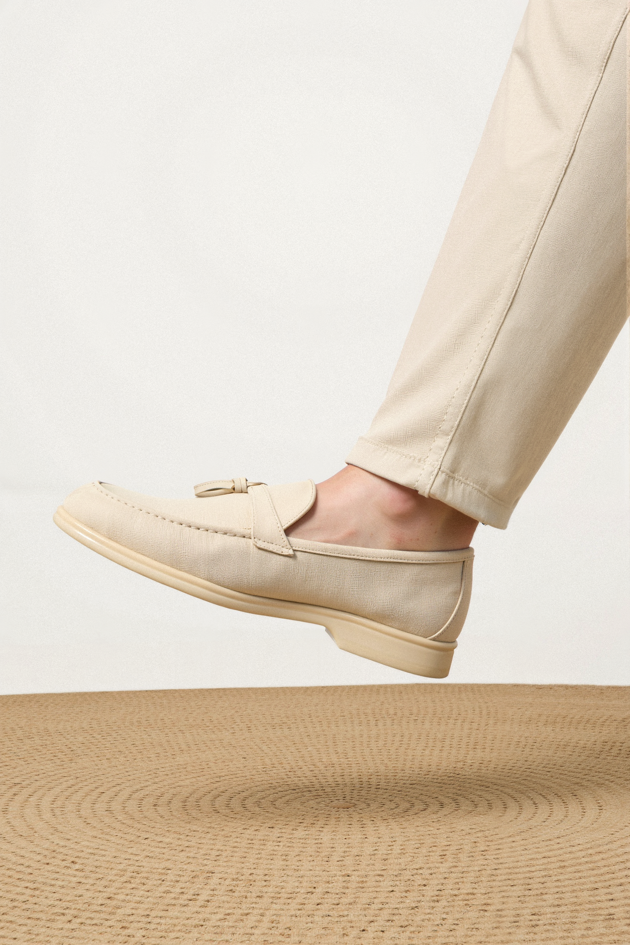 Beno Dames Loafer | Hoogwaardig Suede, Beige Kwastdetail 4