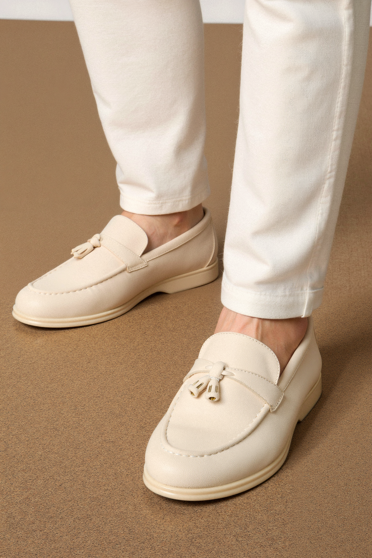 Beno Dames Loafer | Hoogwaardig Suede, Beige Kwastdetail 5