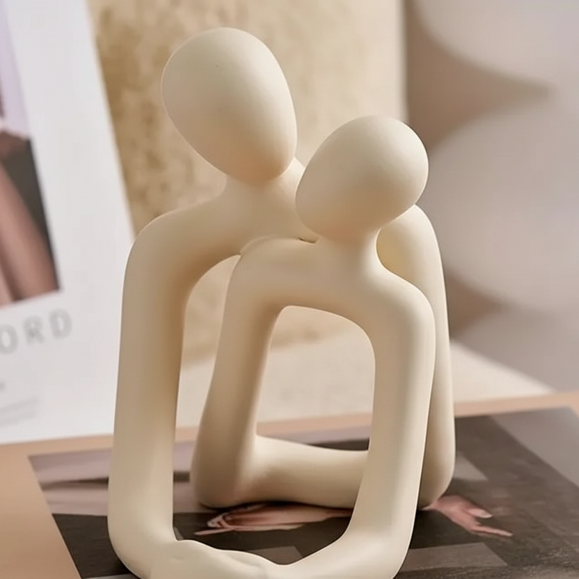 Minimalistisch Scandinavisch Koppelbeeldje van Hoogwaardige Hars – Symboliseert Liefde en Eenheid voor Elegant Interieur