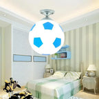 Speelse Voetbal Plafondlamp – Voetbal & Basketbal Lamp voor Jongenskamer & Kinderkamer, Dimbare LED, Glazen Bol – GoalBright Voetbal blauw