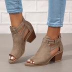 Mora | Dames Blokhaklaarzen - Zacht Synthetisch Materiaal, Peep-Toe Beige