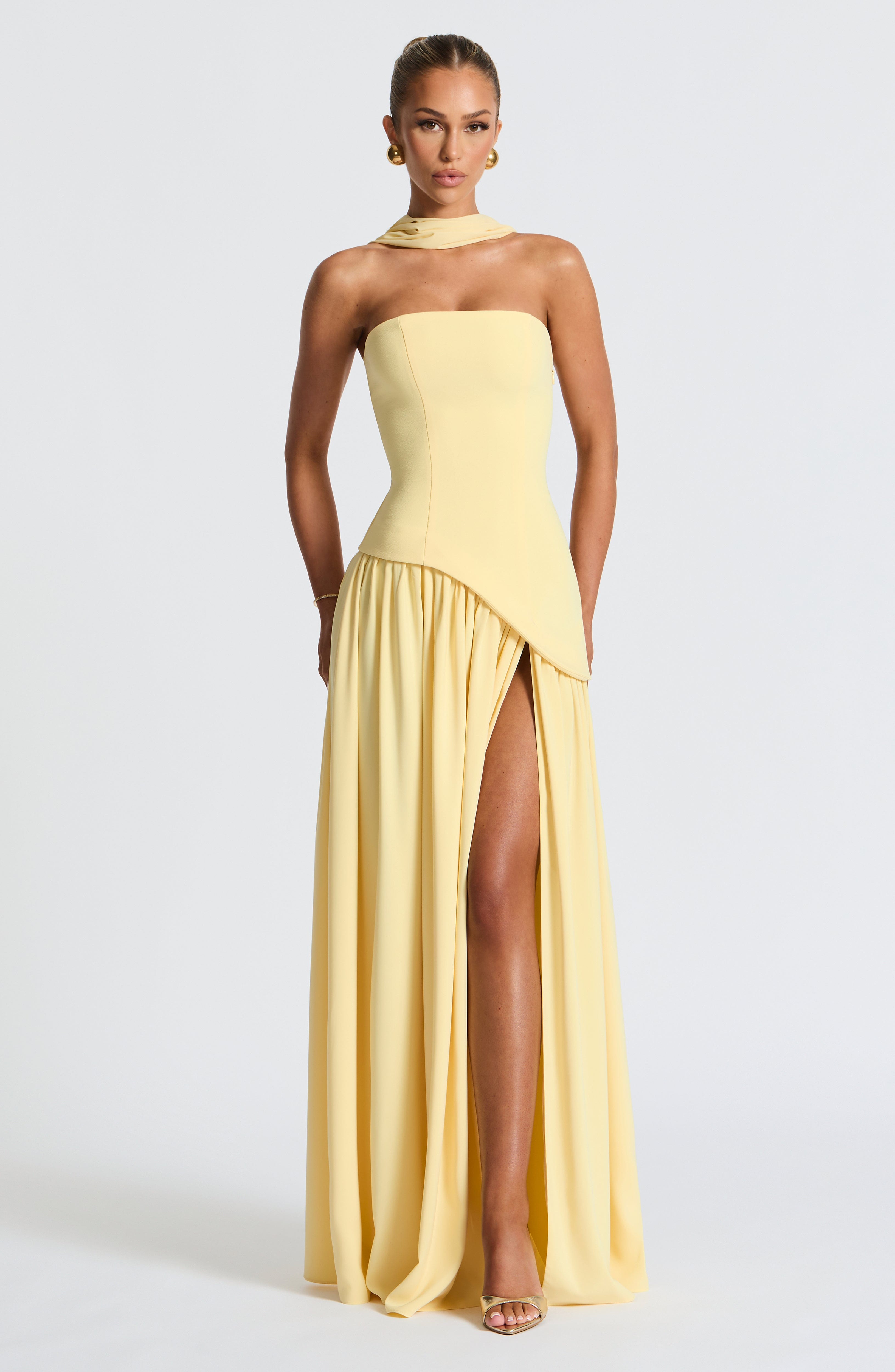 Sophie | Dames Maxi Jurk - Hoge Split, Asymmetrische Taille Geel